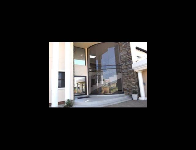 5 BEDROOM FREEHOLD FOR SALE IN HELDERWYK